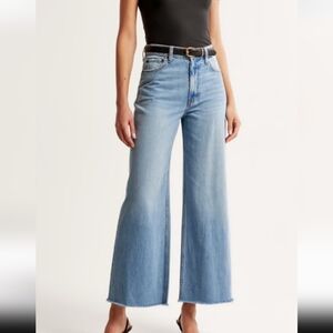 NWT Abercrombie & Fitch The Crop Wide Leg High-Rise Jeans